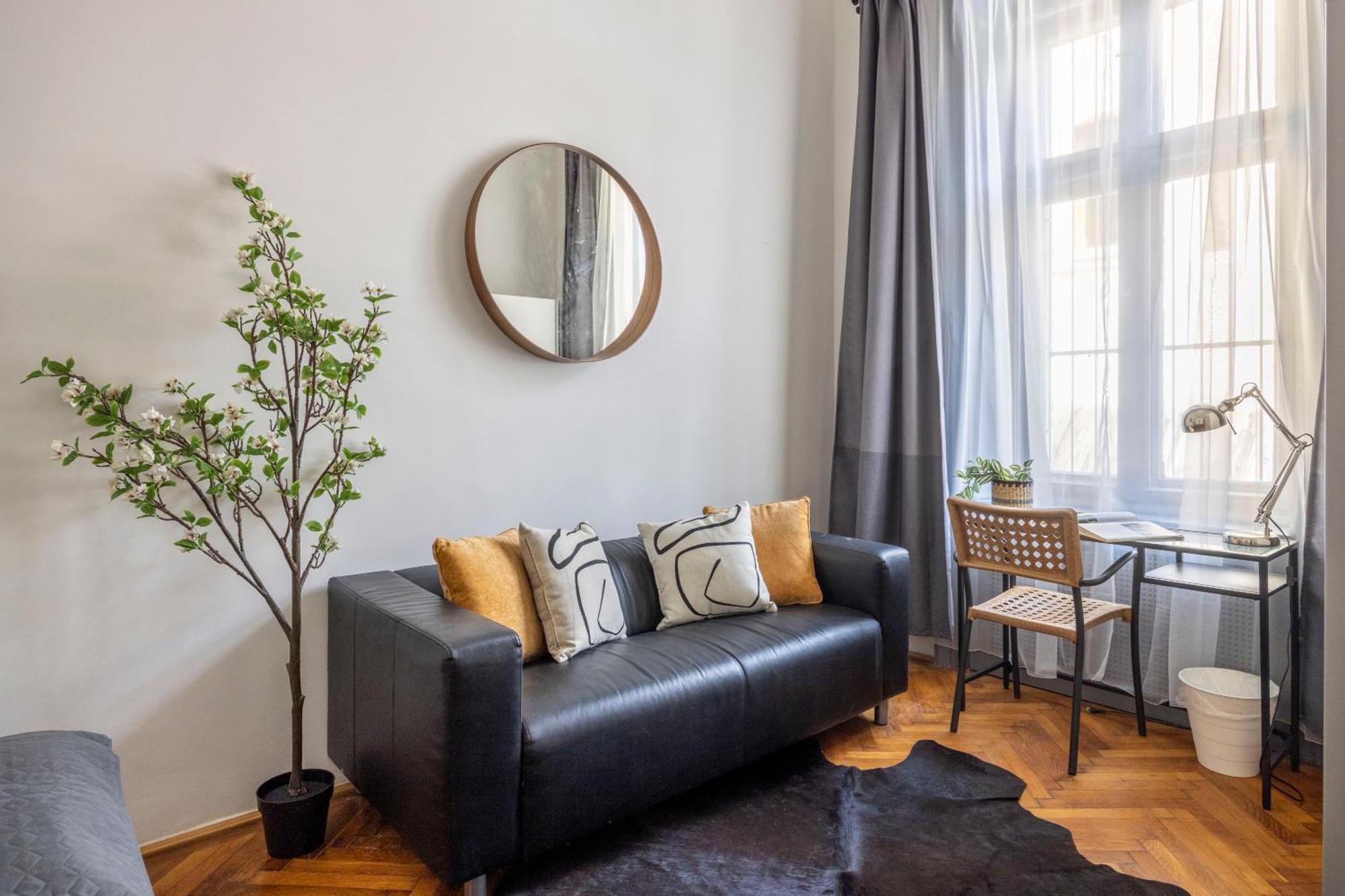 Charming & Cozy Stylish Apartment In The Heart Of Budapeste Exterior foto